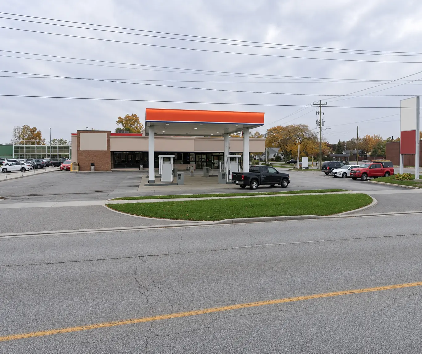 203 Indian Rd S - Sarnia front view